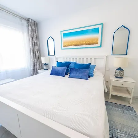 Apartment Stylish 3 Bedroom At The Heart Of Nueva Andalucia Close To Centro Plaza