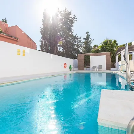 Apartment Stylish 3 Bedroom At The Heart Of Nueva Andalucia Close To Centro Plaza